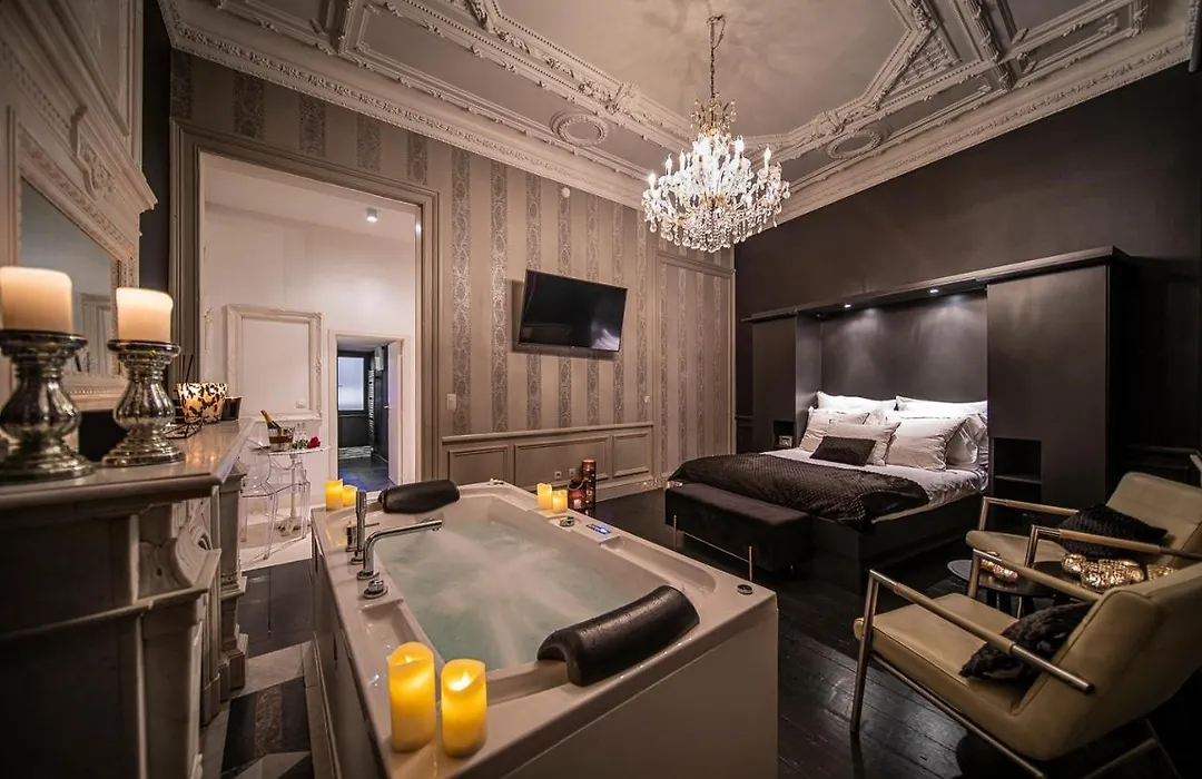 Maison Noppius - Love Hotel-1
